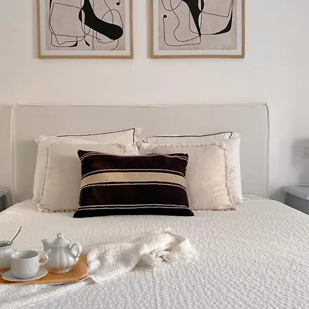 Moderno En Apartment