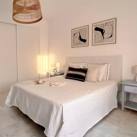 Moderno En Apartment *